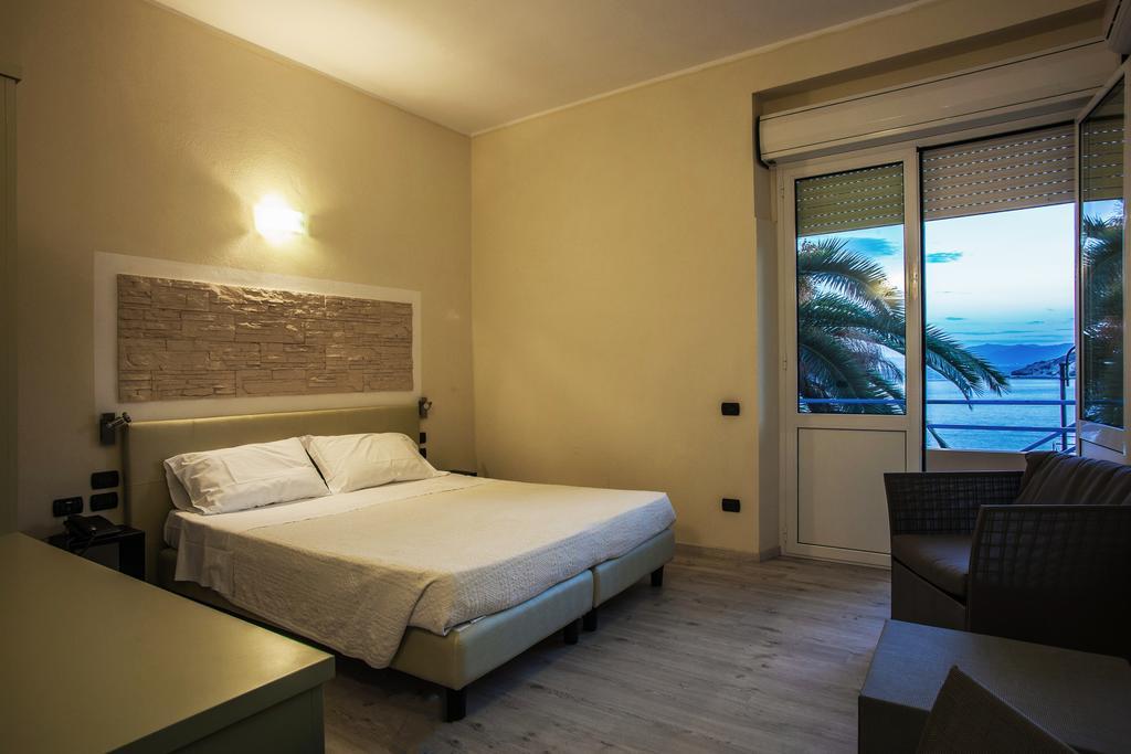 Calamosca Hotel 3*